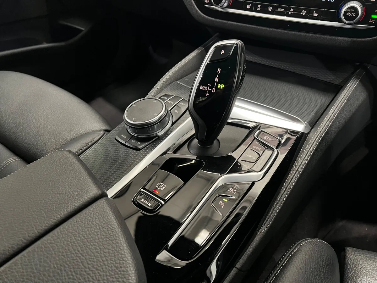 BMW 5-Series Saloon, Petrol Plug-in Hybrid, 2023, Grey