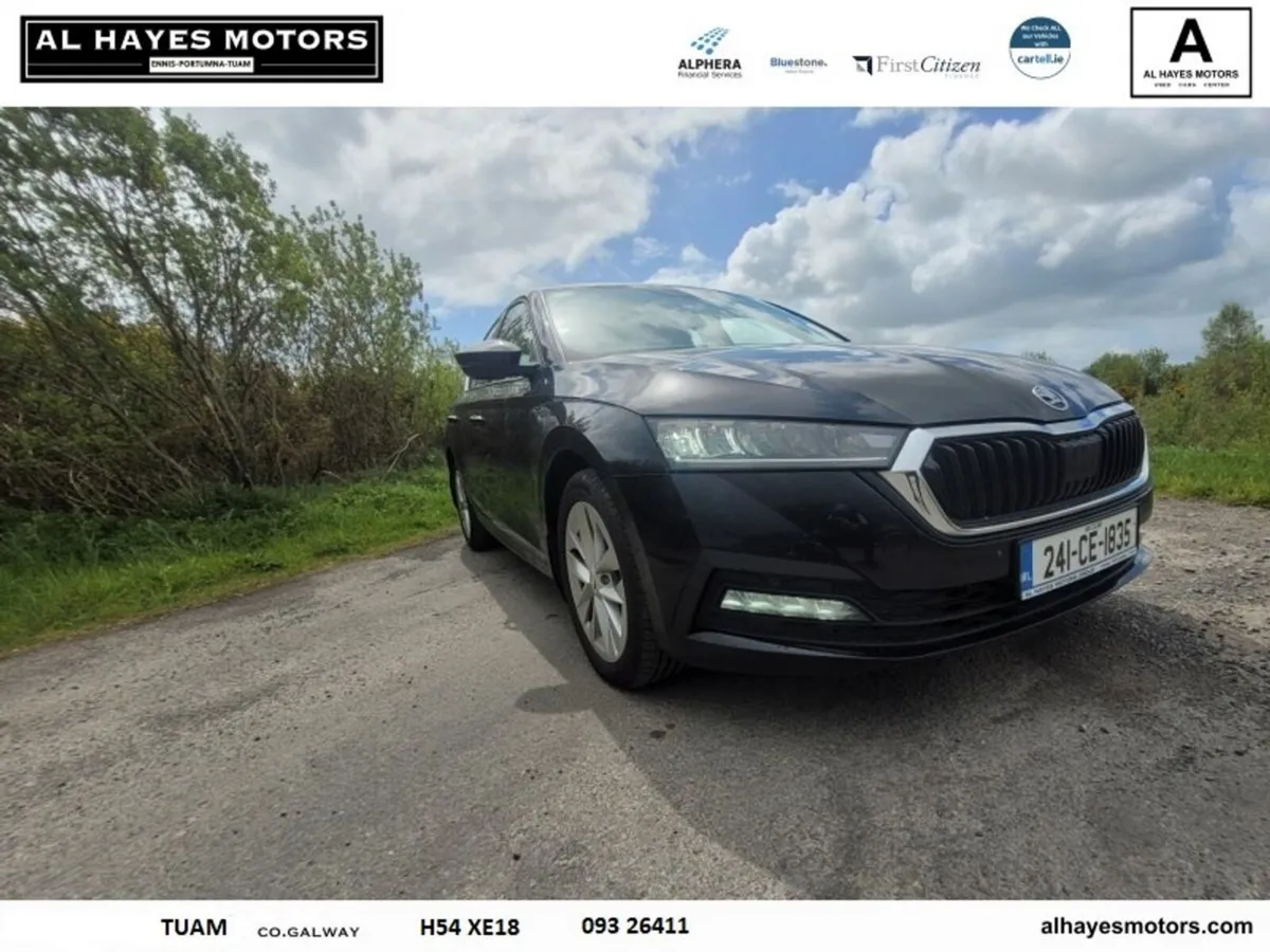 Skoda Octavia Saloon, Diesel, 2024, Black