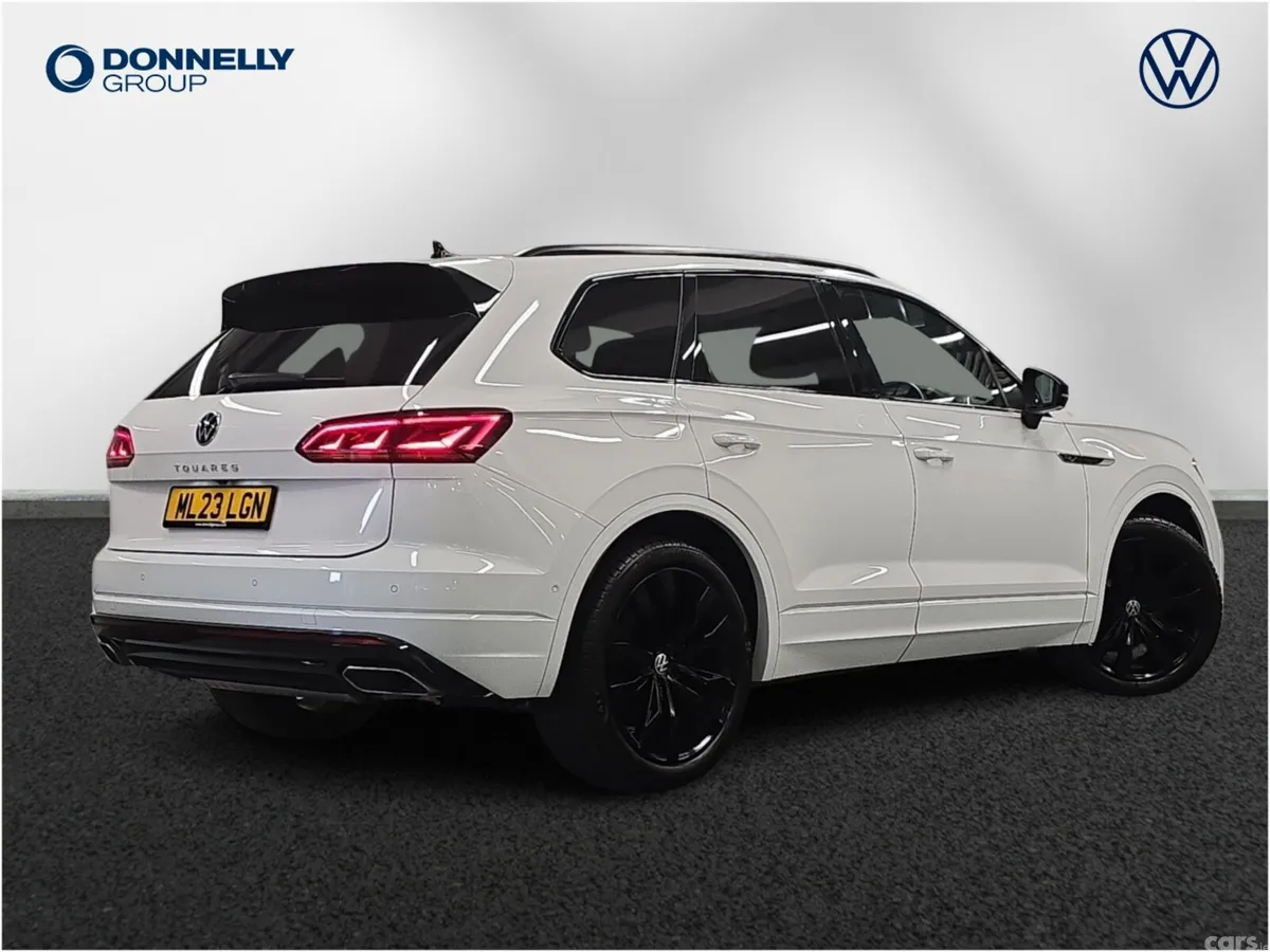 Volkswagen Touareg Estate, Diesel, 2023, White