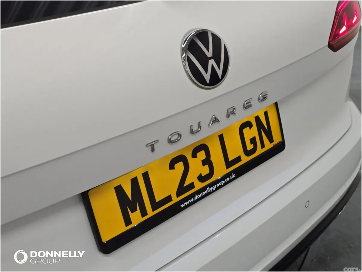 Volkswagen Touareg Estate, Diesel, 2023, White