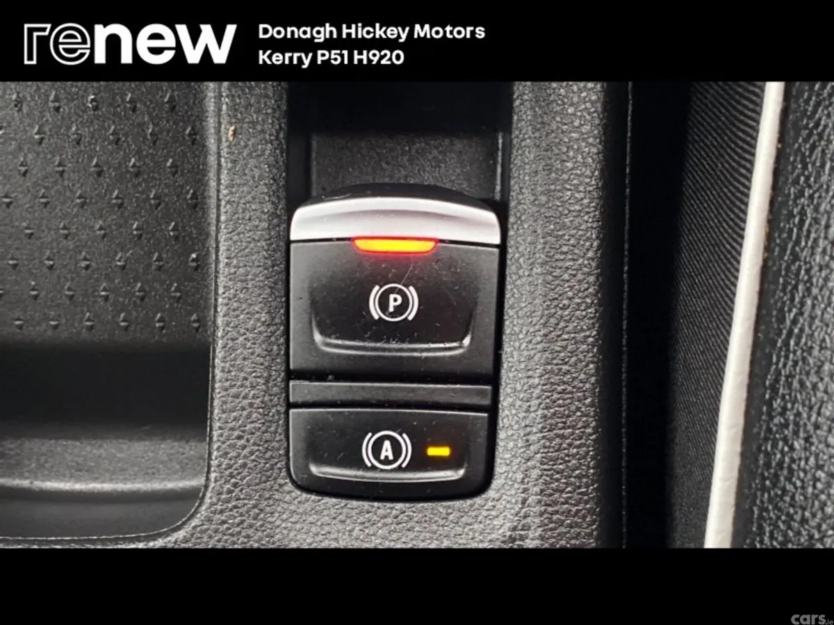 Renault Captur SUV, Petrol, 2023, Blue