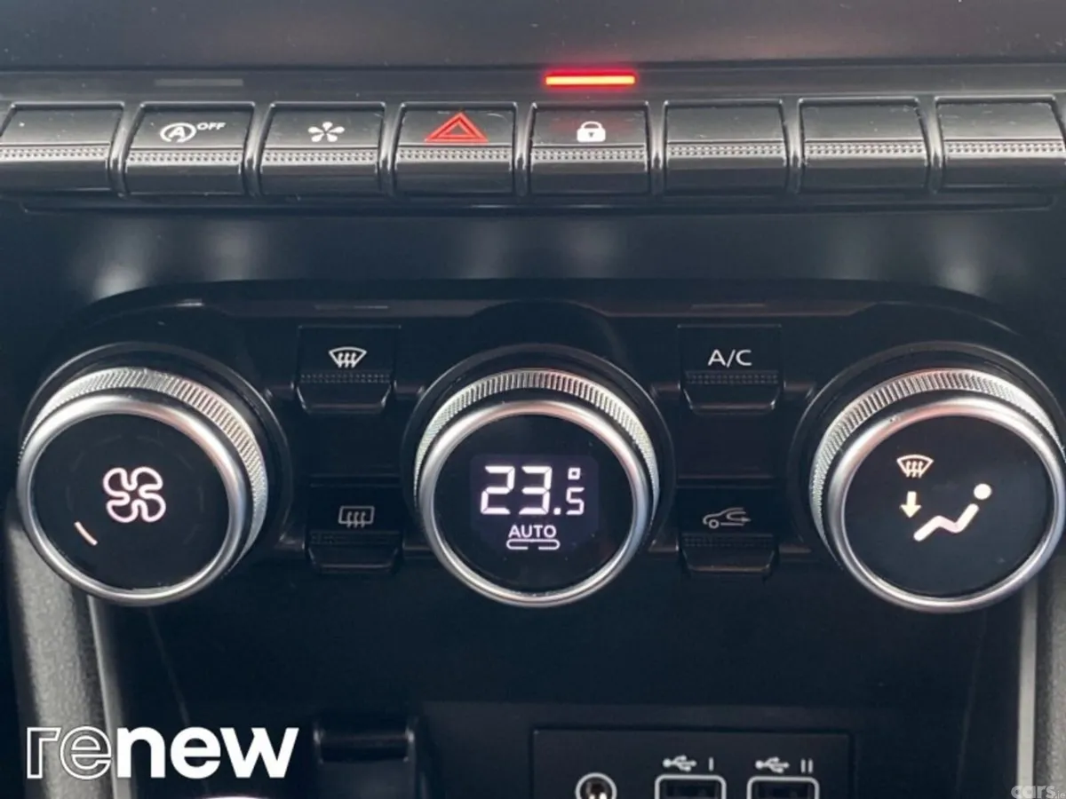 Renault Captur SUV, Petrol, 2023, Blue