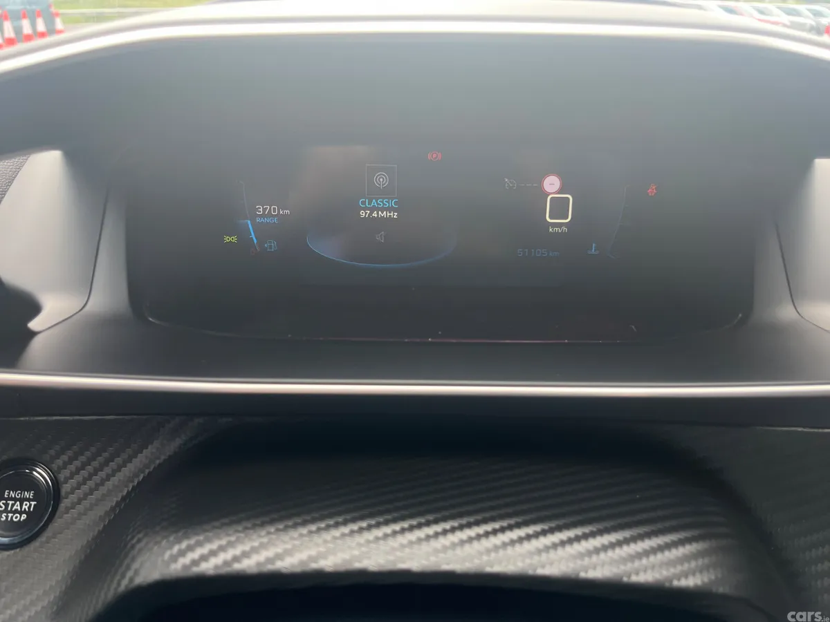Peugeot 2008 MPV, Petrol, 2023, Grey