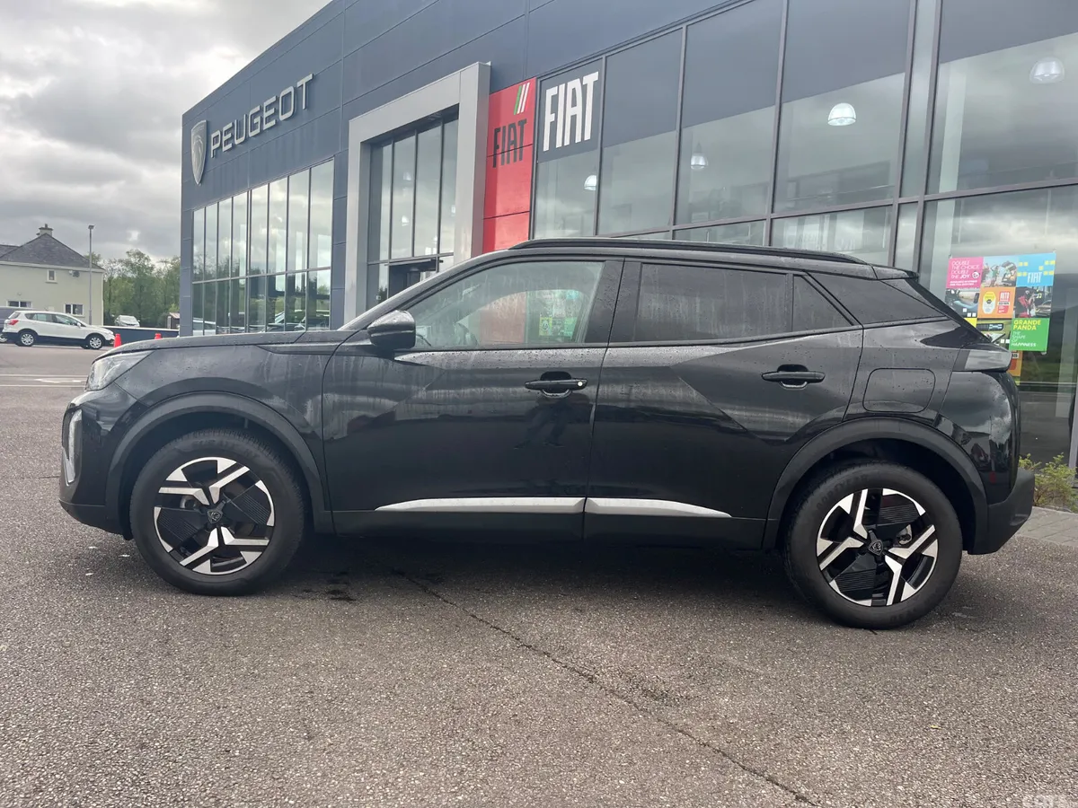 Peugeot 2008 MPV, Petrol, 2024, Black