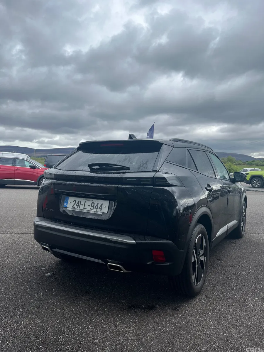 Peugeot 2008 MPV, Petrol, 2024, Black