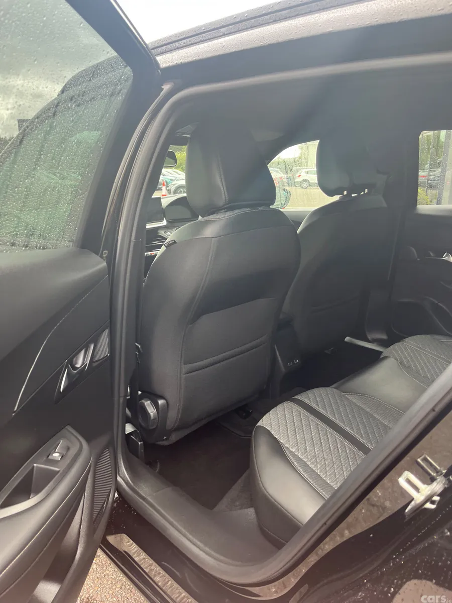 Peugeot 2008 MPV, Petrol, 2024, Black
