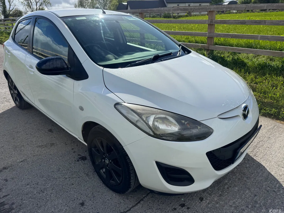 Mazda Mazda2 Hatchback, Petrol, 2015, White