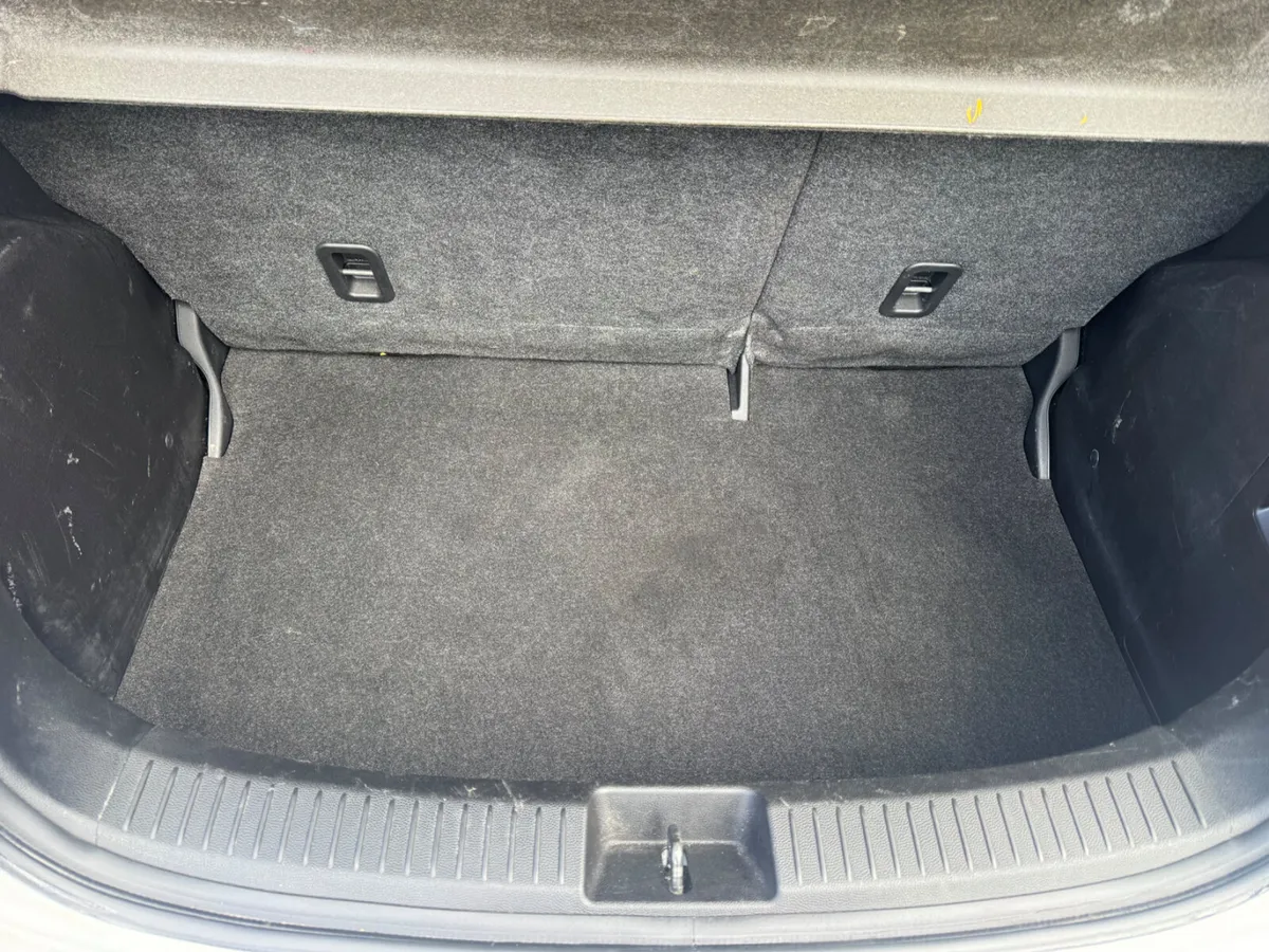 Mazda Mazda2 Hatchback, Petrol, 2015, White