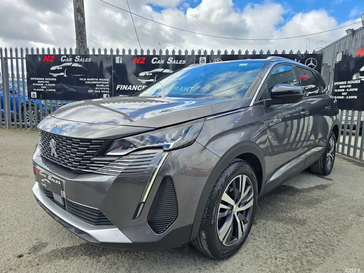 Peugeot 5008 MPV, Petrol, 2022, Grey