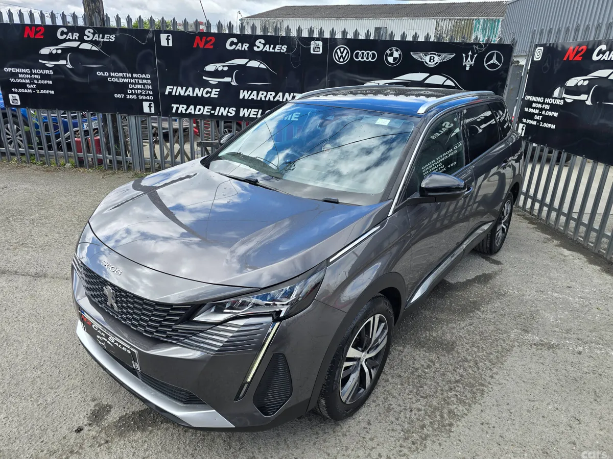 Peugeot 5008 MPV, Petrol, 2022, Grey