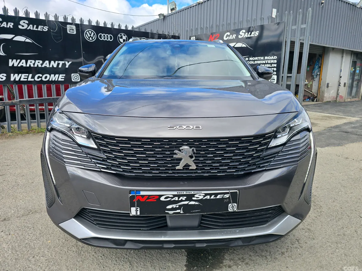 Peugeot 5008 MPV, Petrol, 2022, Grey