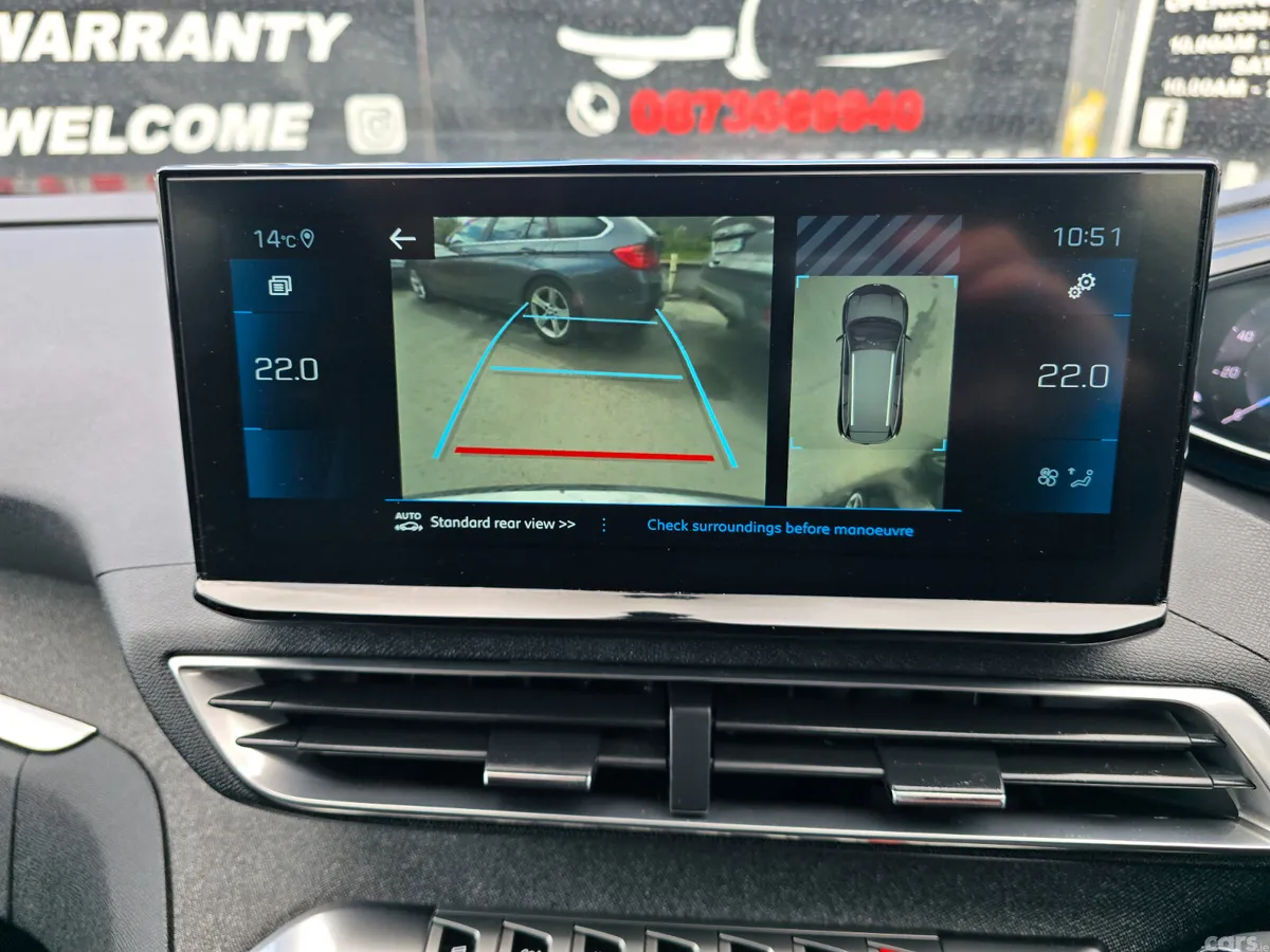Peugeot 5008 MPV, Petrol, 2022, Grey