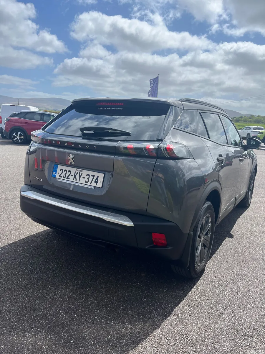 Peugeot 2008 MPV, Petrol, 2023, Grey