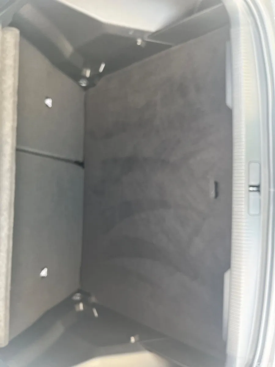 Peugeot 2008 MPV, Petrol, 2023, Grey