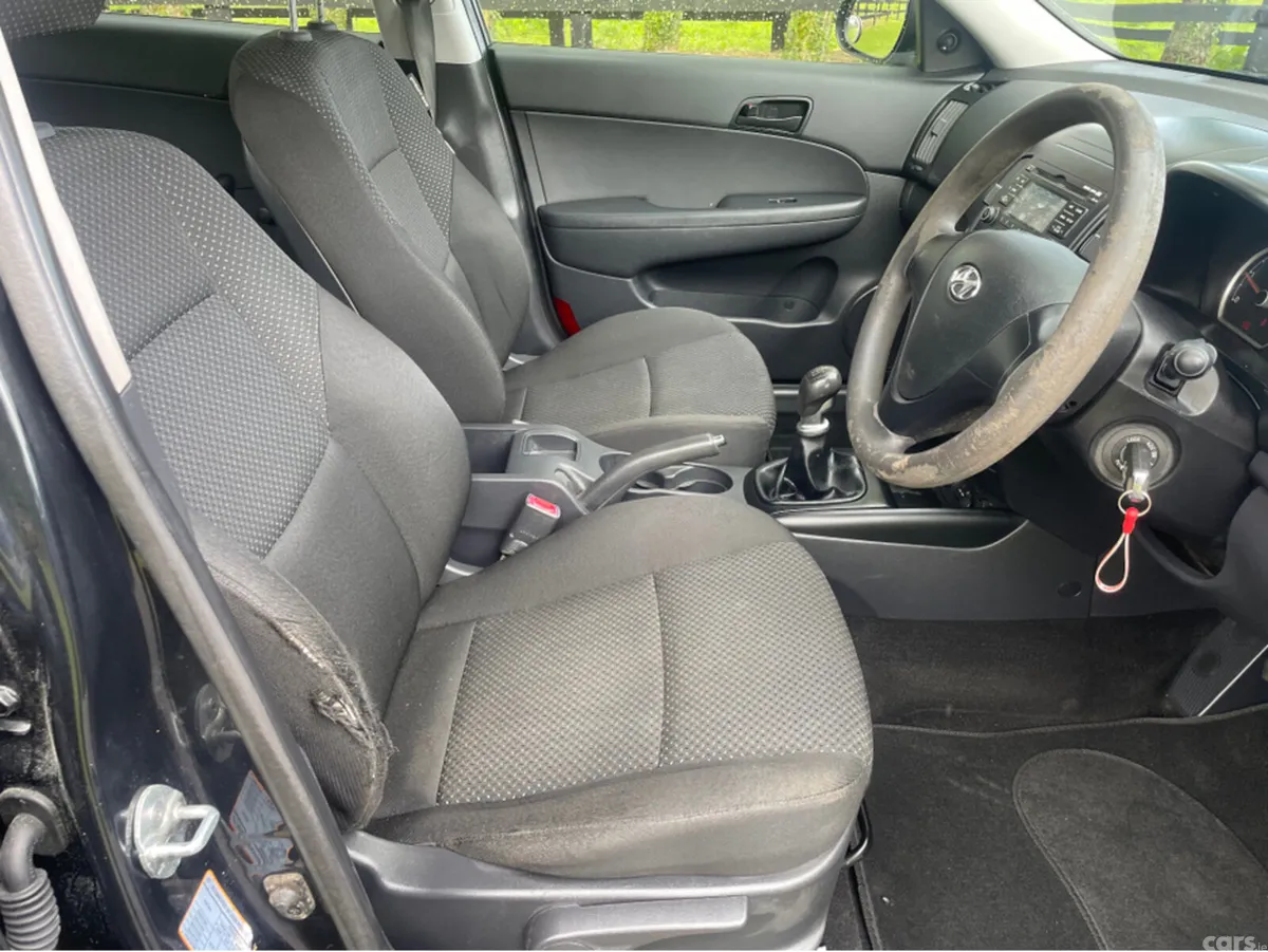 Hyundai i30 Hatchback, Diesel, 2011, Black