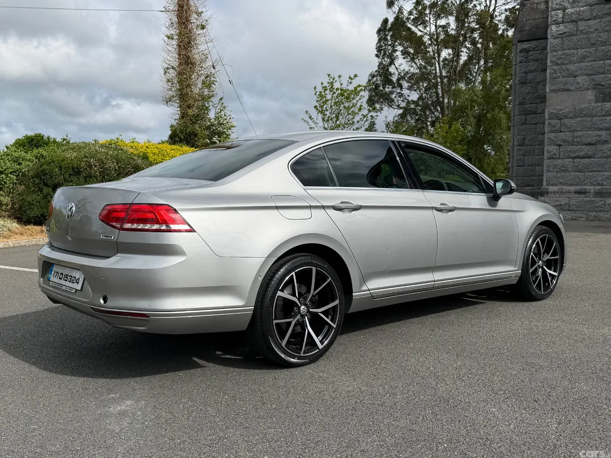 Volkswagen Passat Saloon, Diesel, 2017, Grey