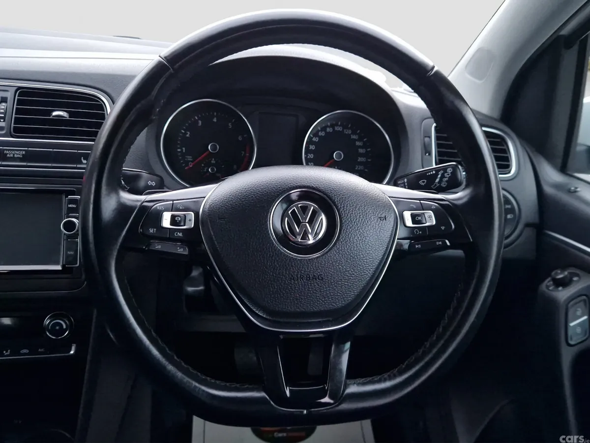 Volkswagen Polo Hatchback, Petrol, 2017, White