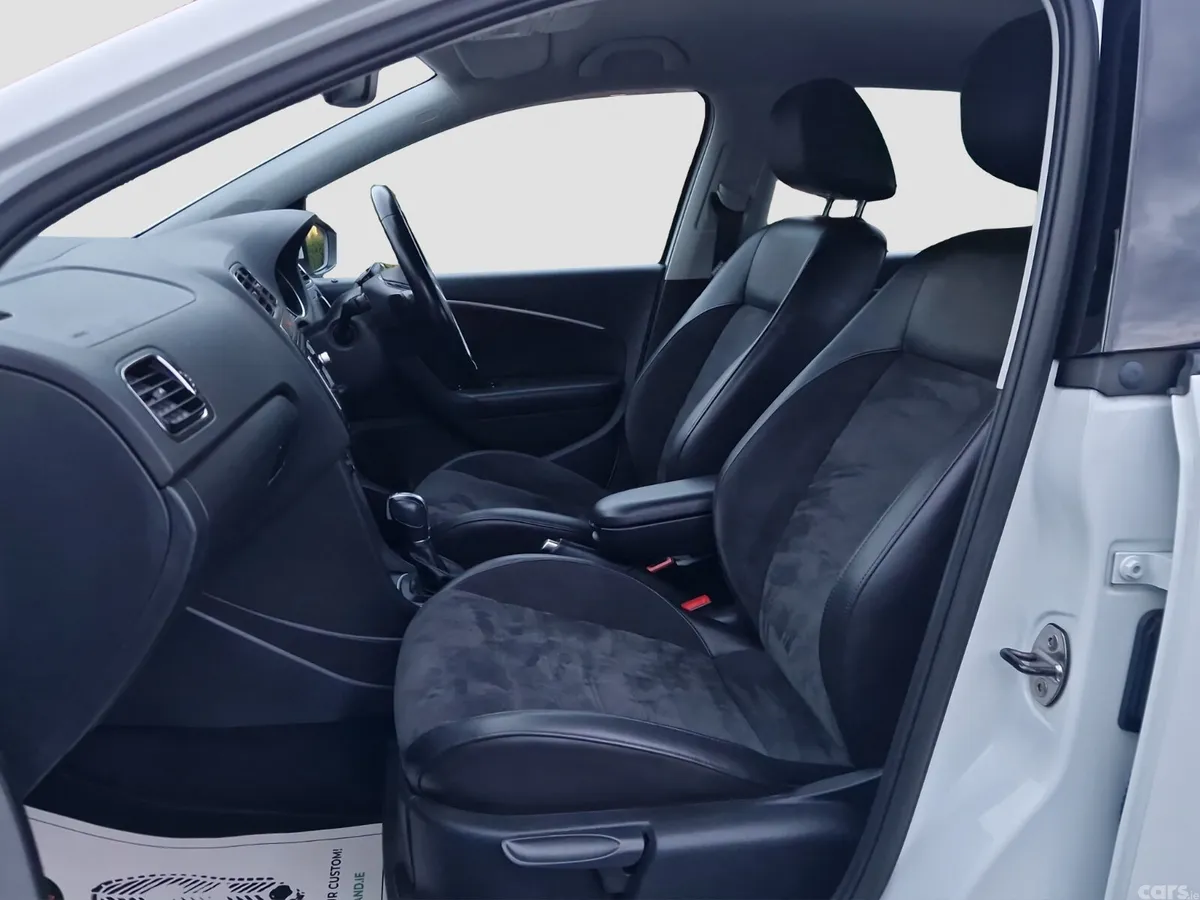 Volkswagen Polo Hatchback, Petrol, 2017, White