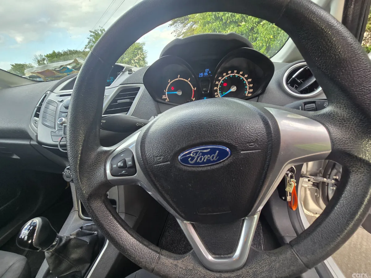 Ford Fiesta Hatchback, Diesel, 2013, Silver