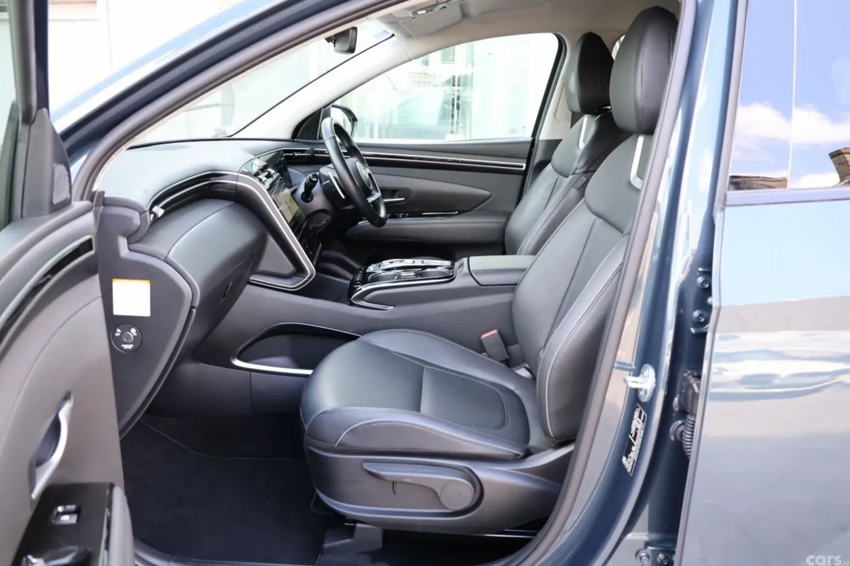 Hyundai Tucson SUV, Petrol Hybrid, 2024, Blue
