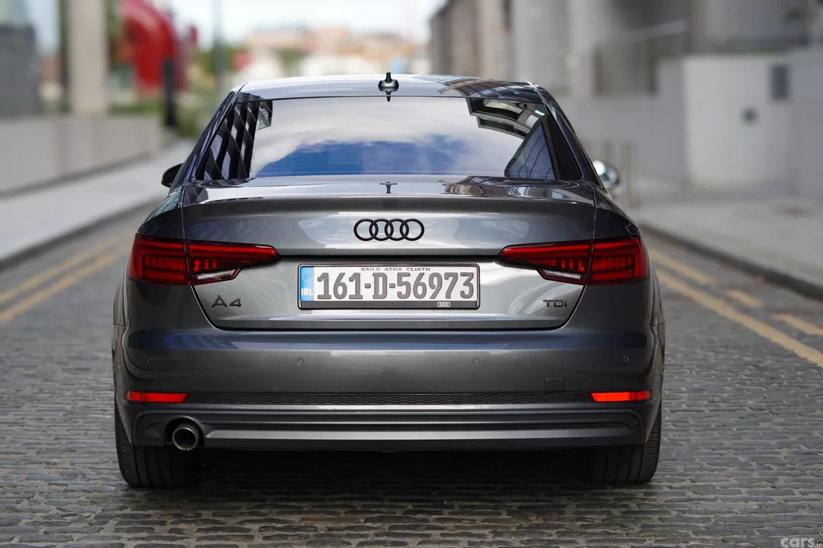 Audi A4 Saloon, Diesel, 2016, Grey
