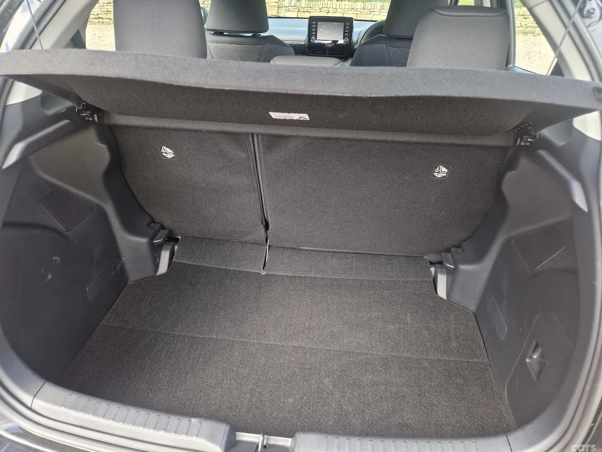 Toyota Yaris Hatchback, Petrol Hybrid, 2024, Black