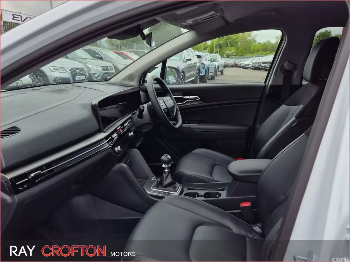 Kia Sportage SUV, Diesel Hybrid, 2026, White