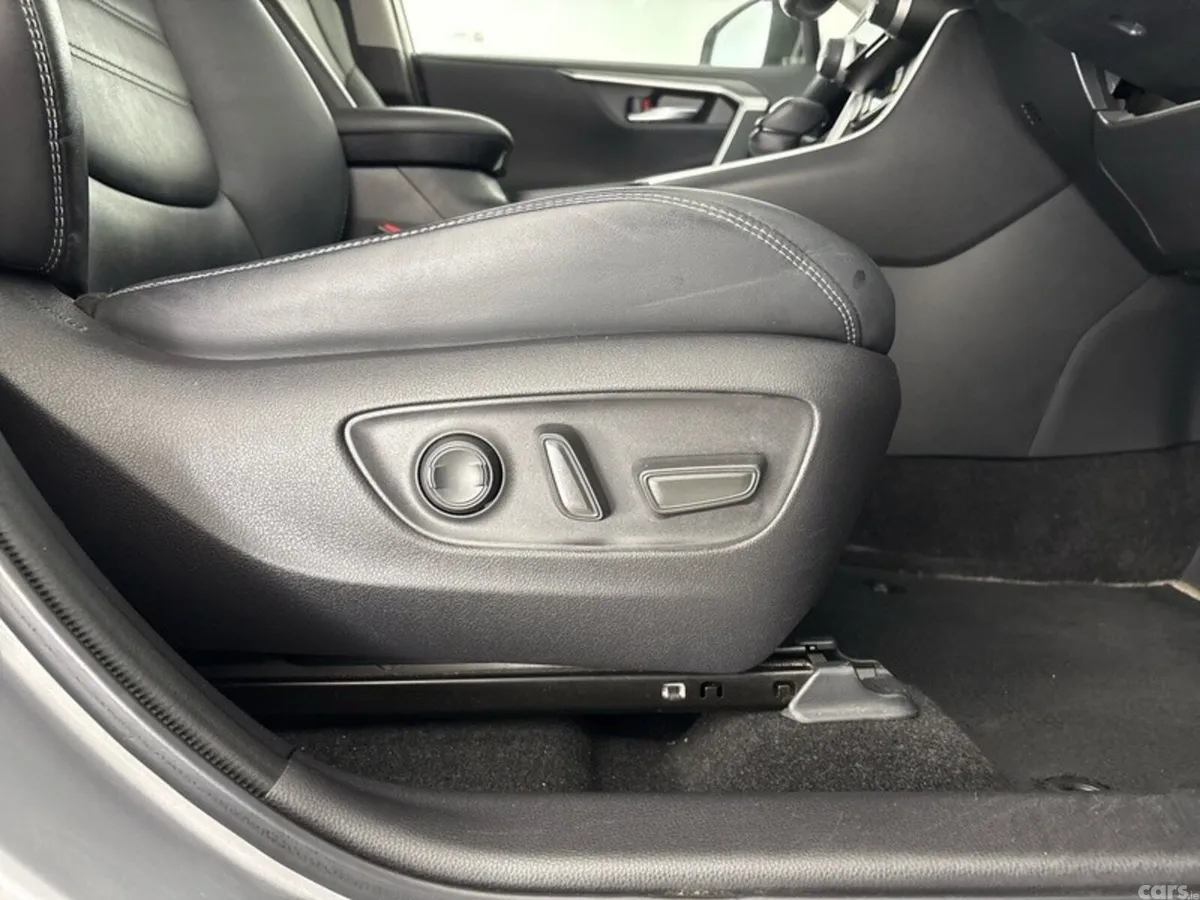Toyota RAV4 SUV, Petrol Hybrid, 2023, Silver