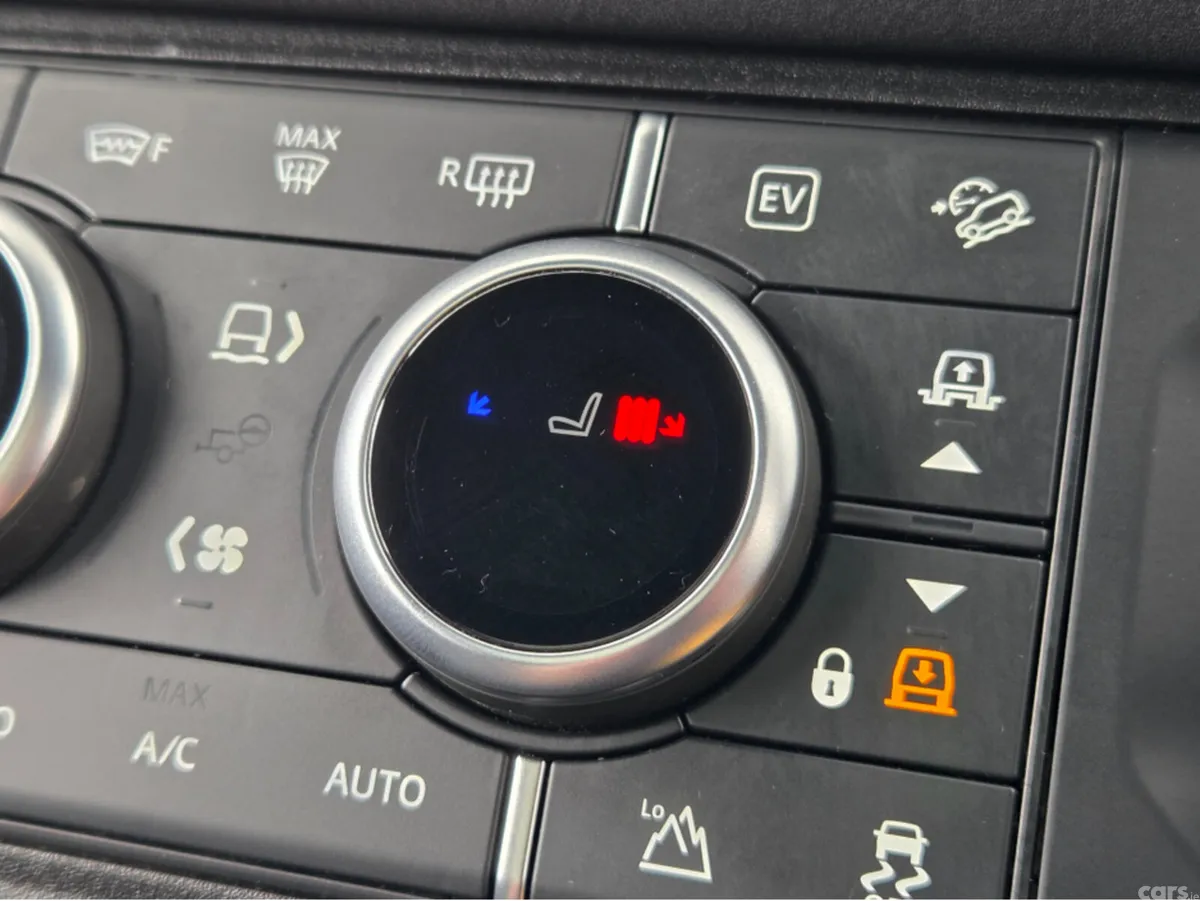 Land Rover Defender Estate, Petrol Plug-in Hybrid, 2022, Black