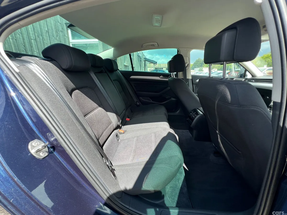 Volkswagen Passat Saloon, Diesel, 2016, Blue