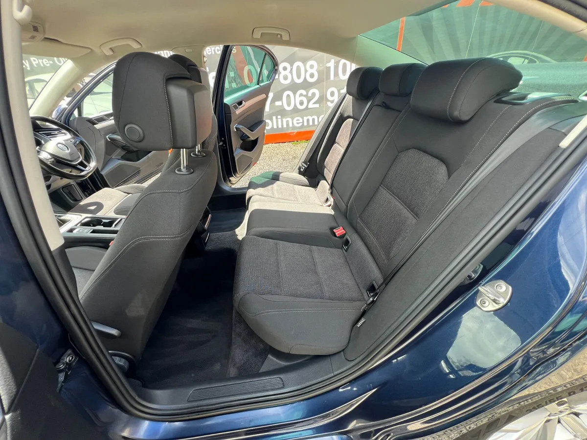 Volkswagen Passat Saloon, Diesel, 2016, Blue