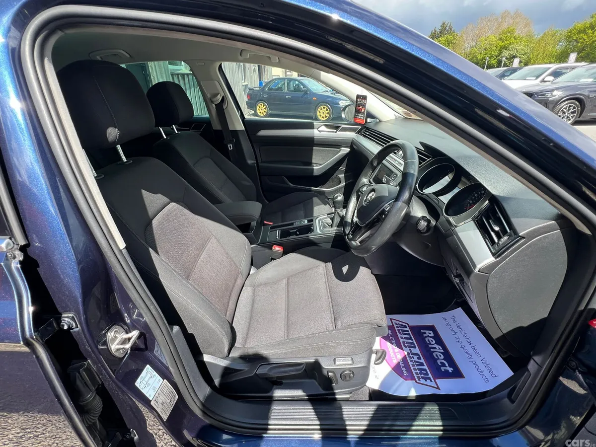 Volkswagen Passat Saloon, Diesel, 2016, Blue
