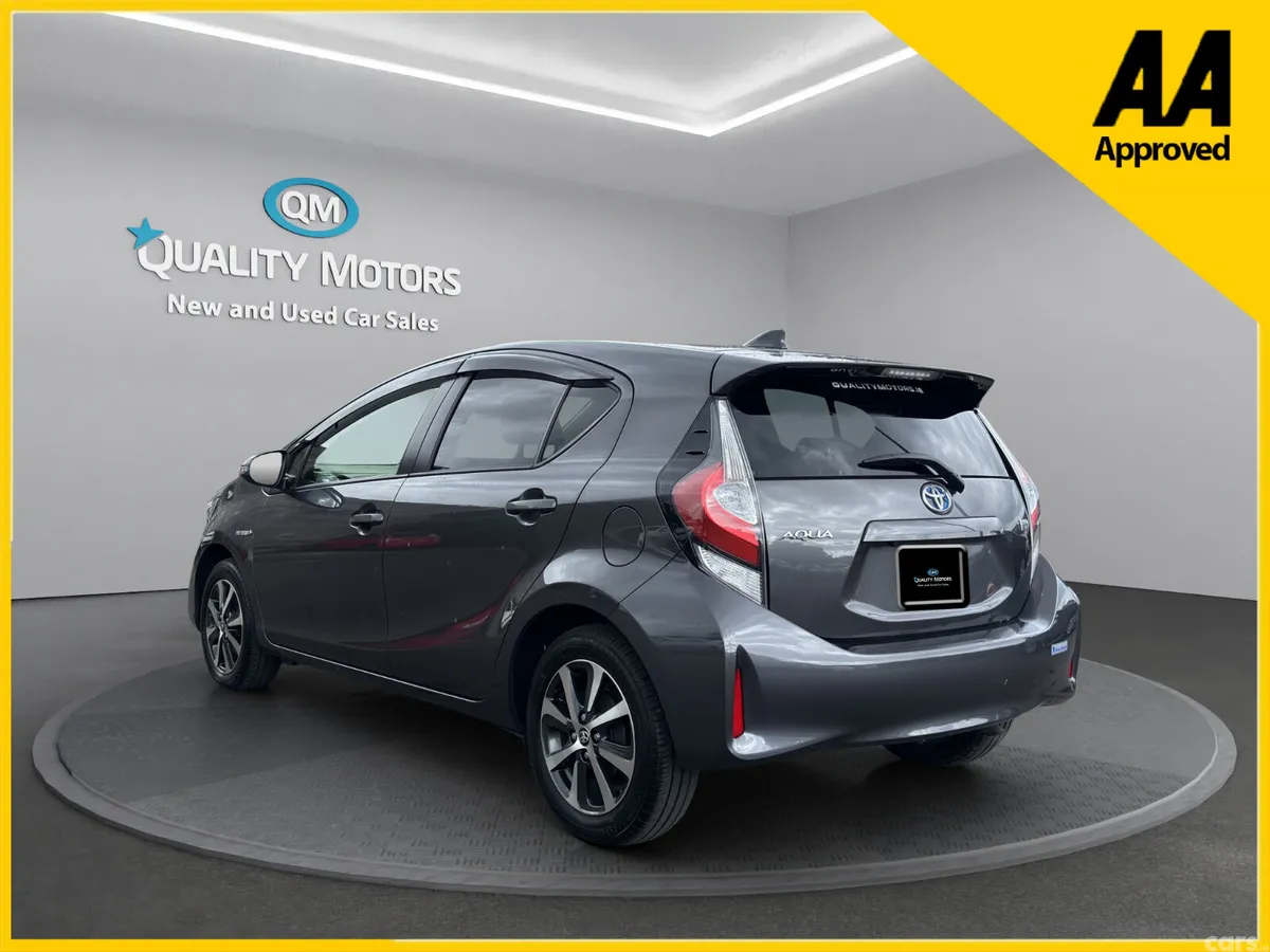 Toyota Aqua Hatchback, Petrol Hybrid, 2019, Grey