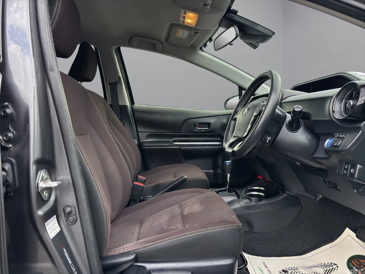 Toyota Aqua Hatchback, Petrol Hybrid, 2019, Grey