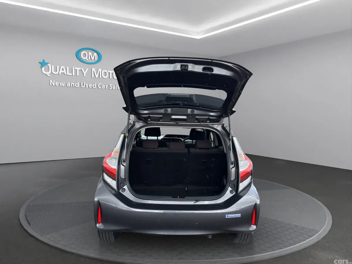 Toyota Aqua Hatchback, Petrol Hybrid, 2019, Grey