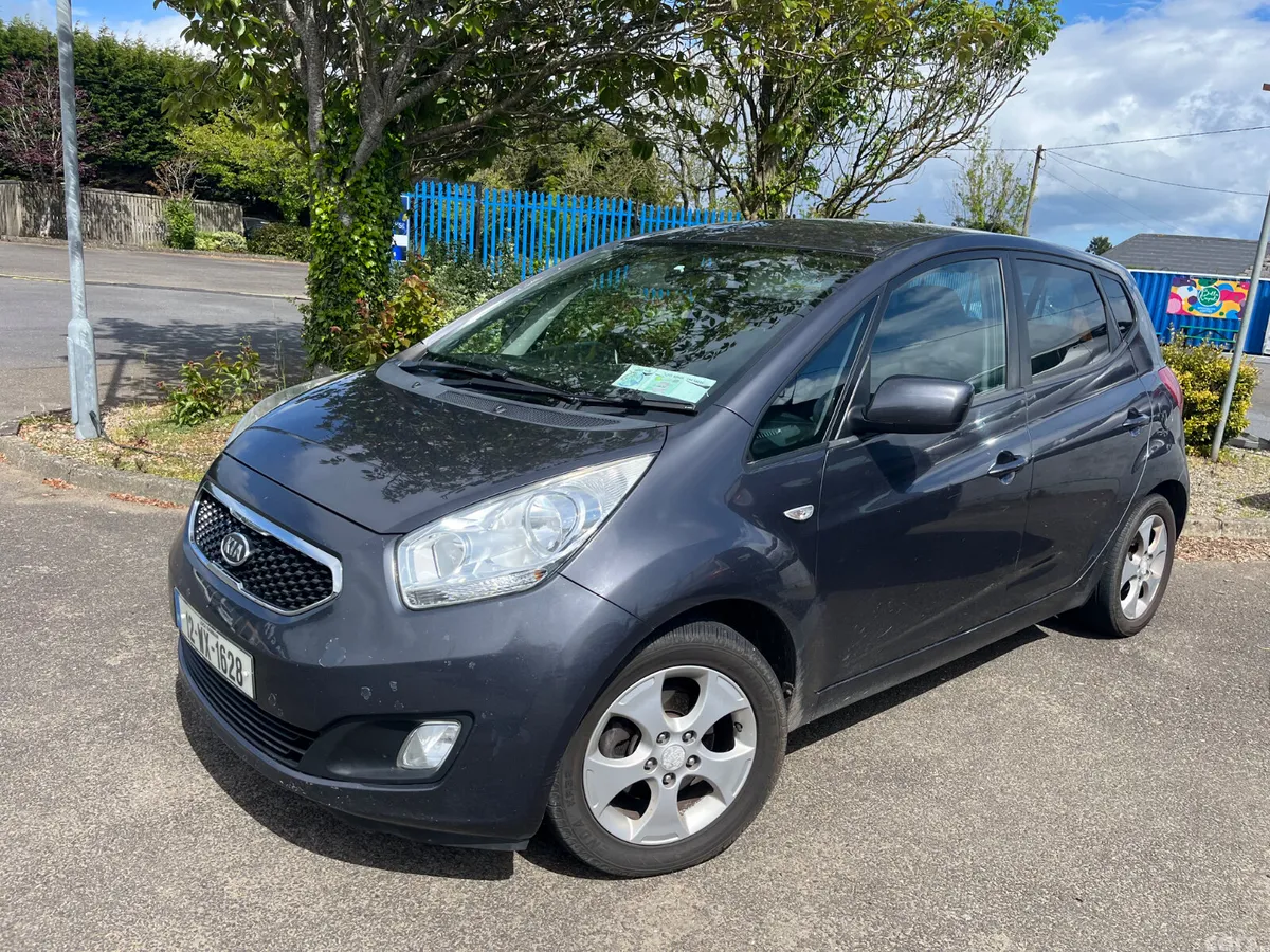 Kia Venga MPV, Diesel, 2012, Silver