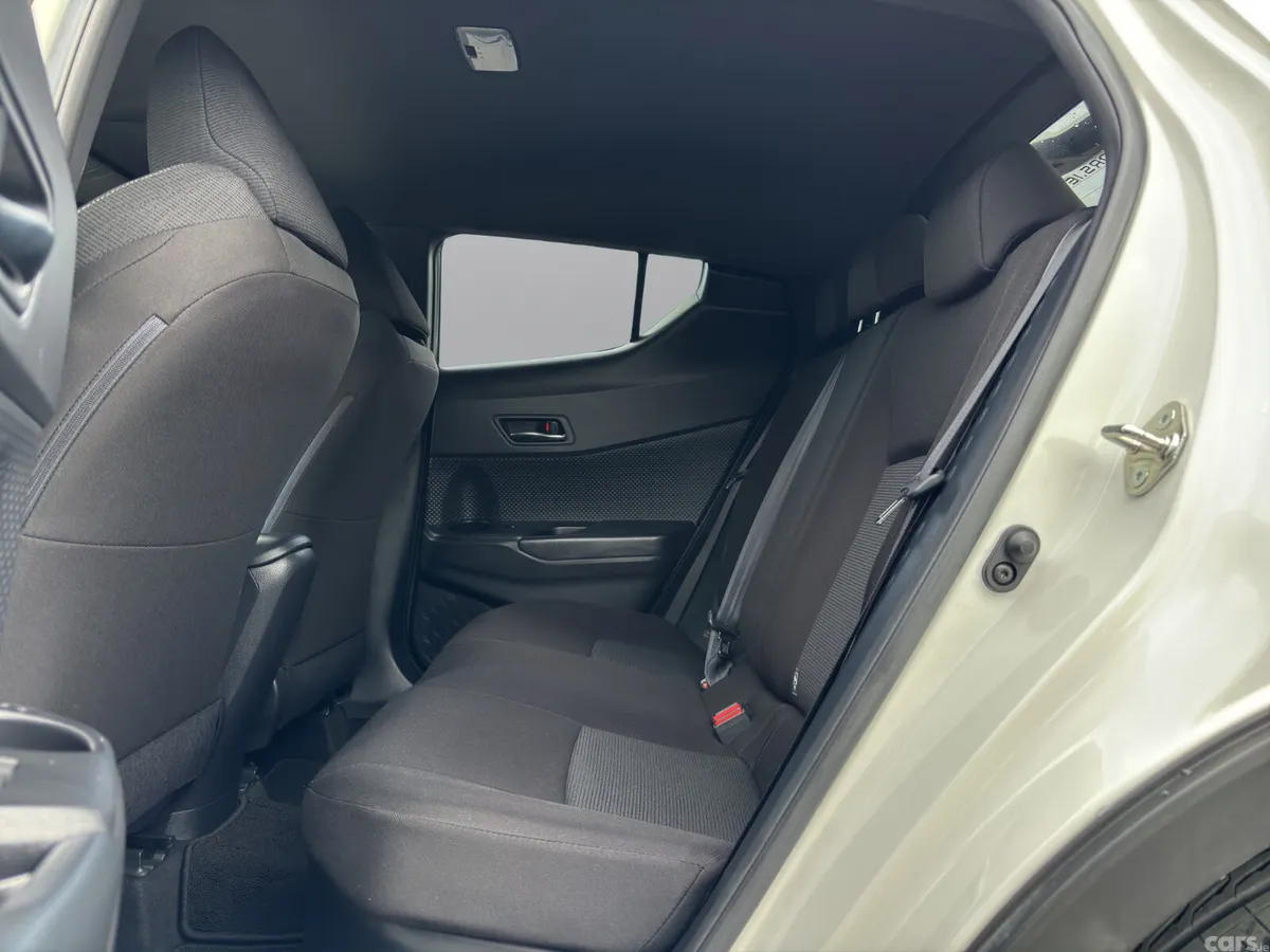 Toyota C-HR SUV, Petrol Hybrid, 2018, White