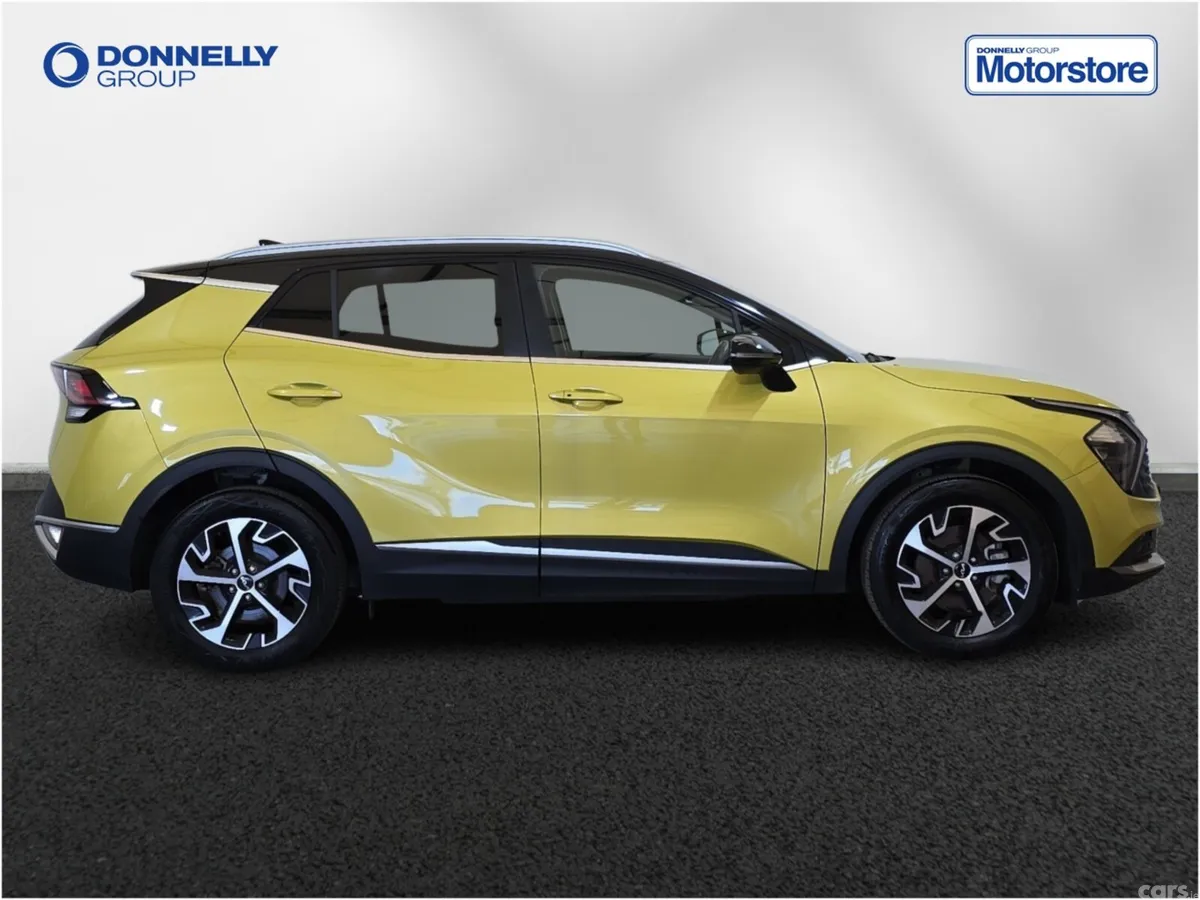 Kia Sportage Estate, Petrol Hybrid, 2023, Yellow