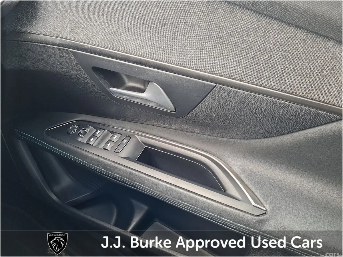 Peugeot 3008 SUV, Petrol, 2021, Grey