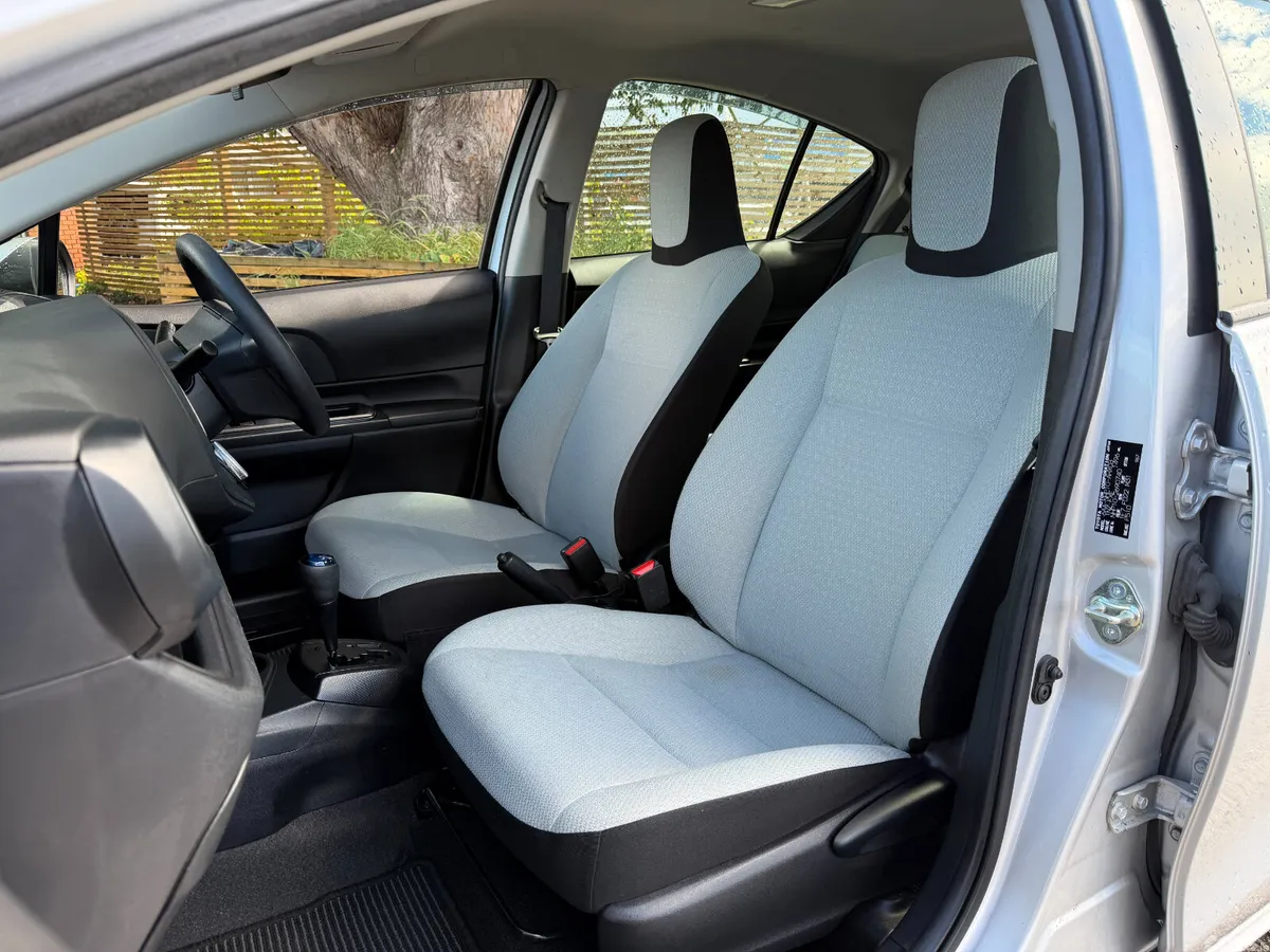 Toyota Aqua Hatchback, Petrol Hybrid, 2020, Silver