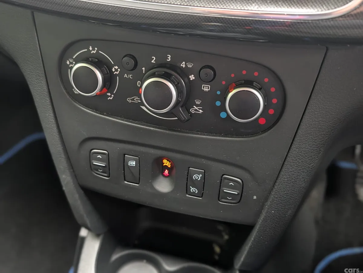 Dacia Sandero Hatchback, Petrol, 2018, Grey