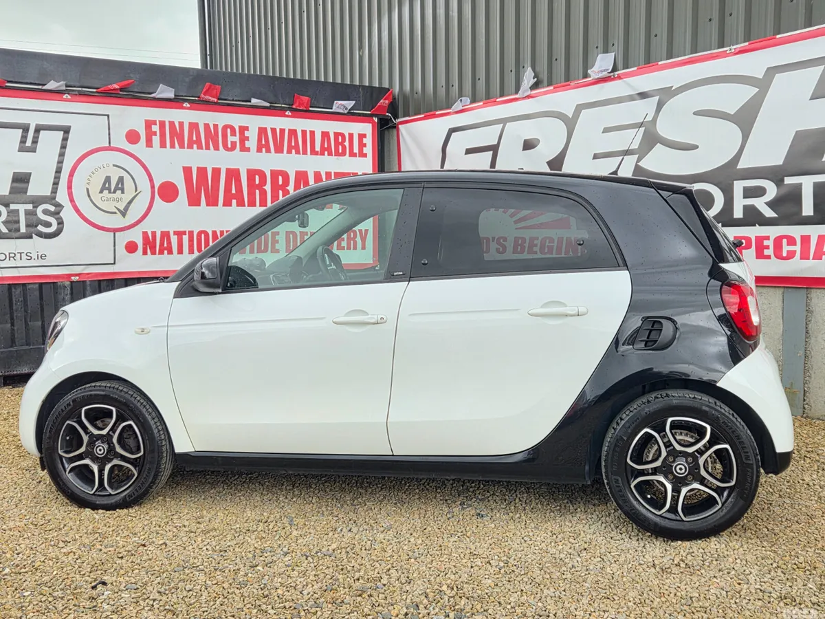 Smart Forfour Hatchback, Petrol, 2016, White