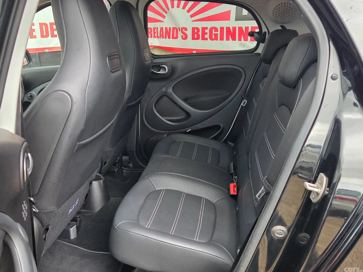 Smart Forfour Hatchback, Petrol, 2016, White