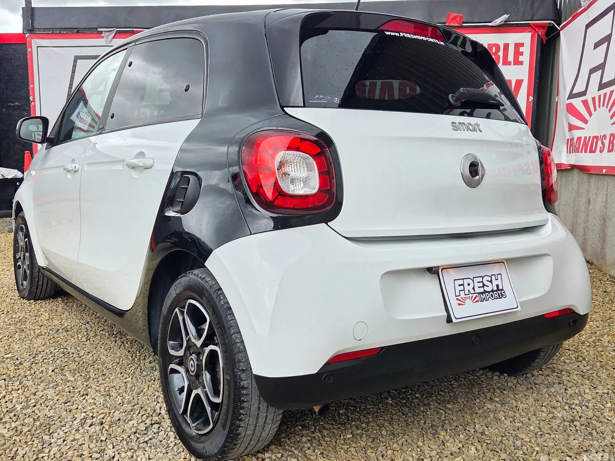 Smart Forfour Hatchback, Petrol, 2016, White