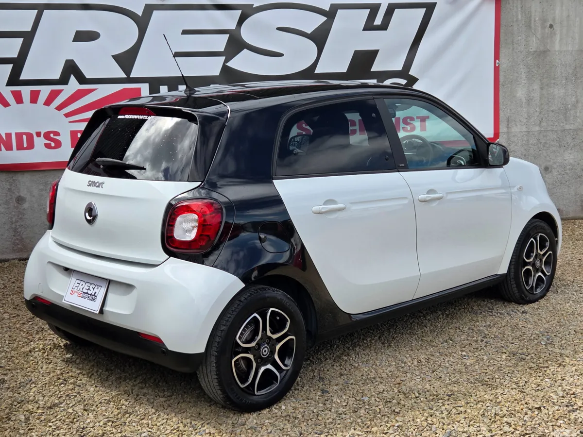 Smart Forfour Hatchback, Petrol, 2016, White