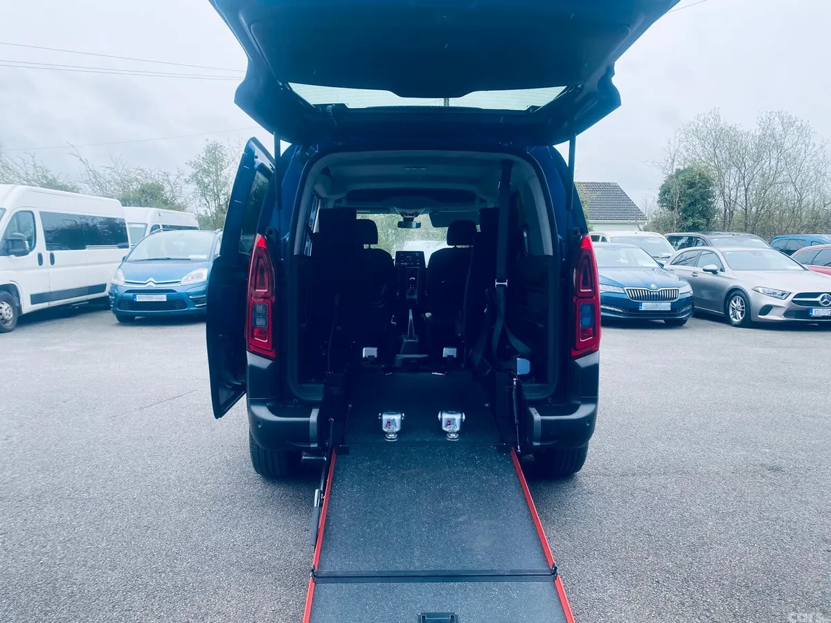 Citroen Berlingo MPV, Diesel, 2024, Blue