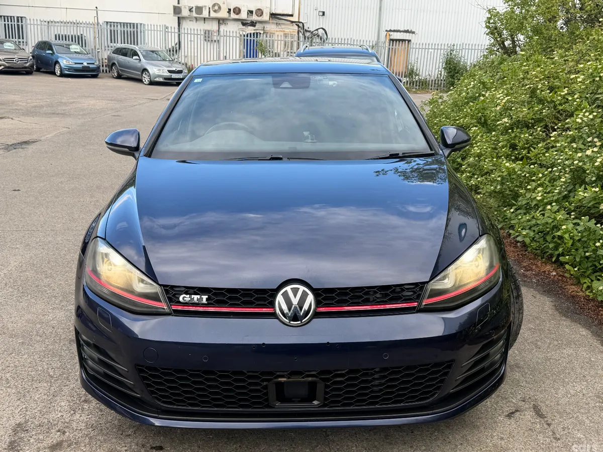 Volkswagen Golf Hatchback, Petrol, 2014, Blue