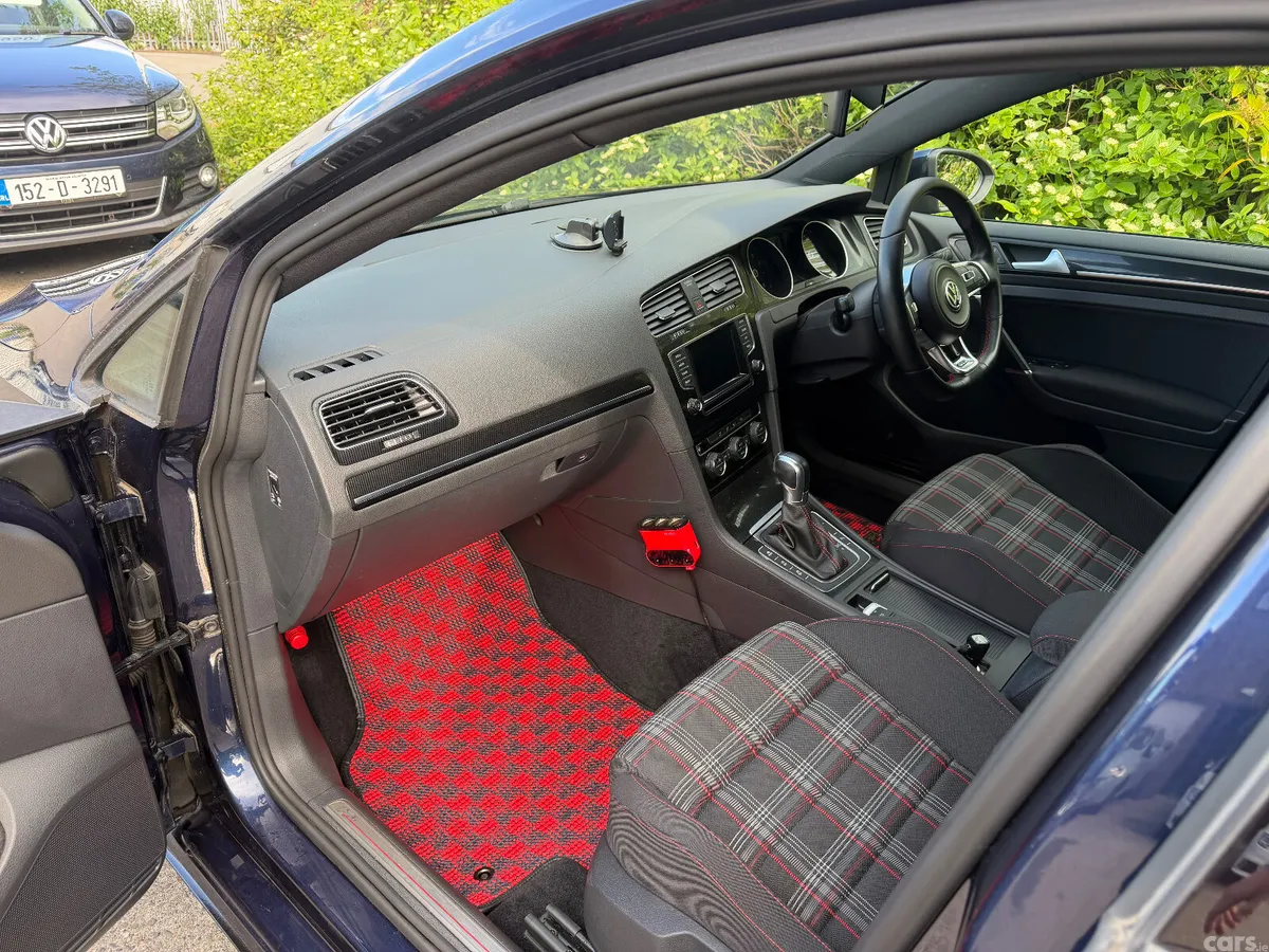 Volkswagen Golf Hatchback, Petrol, 2014, Blue