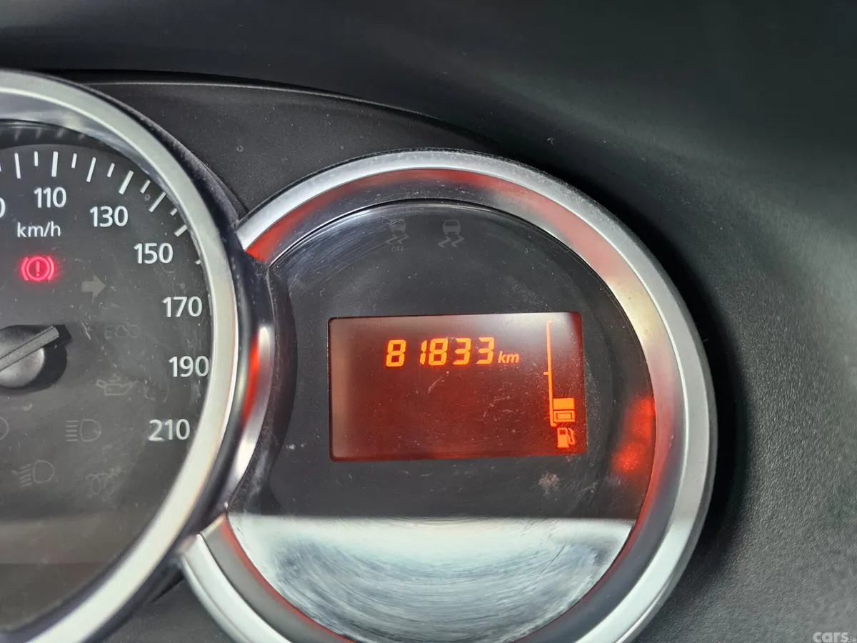 Dacia Sandero Hatchback, Petrol, 2021, Red