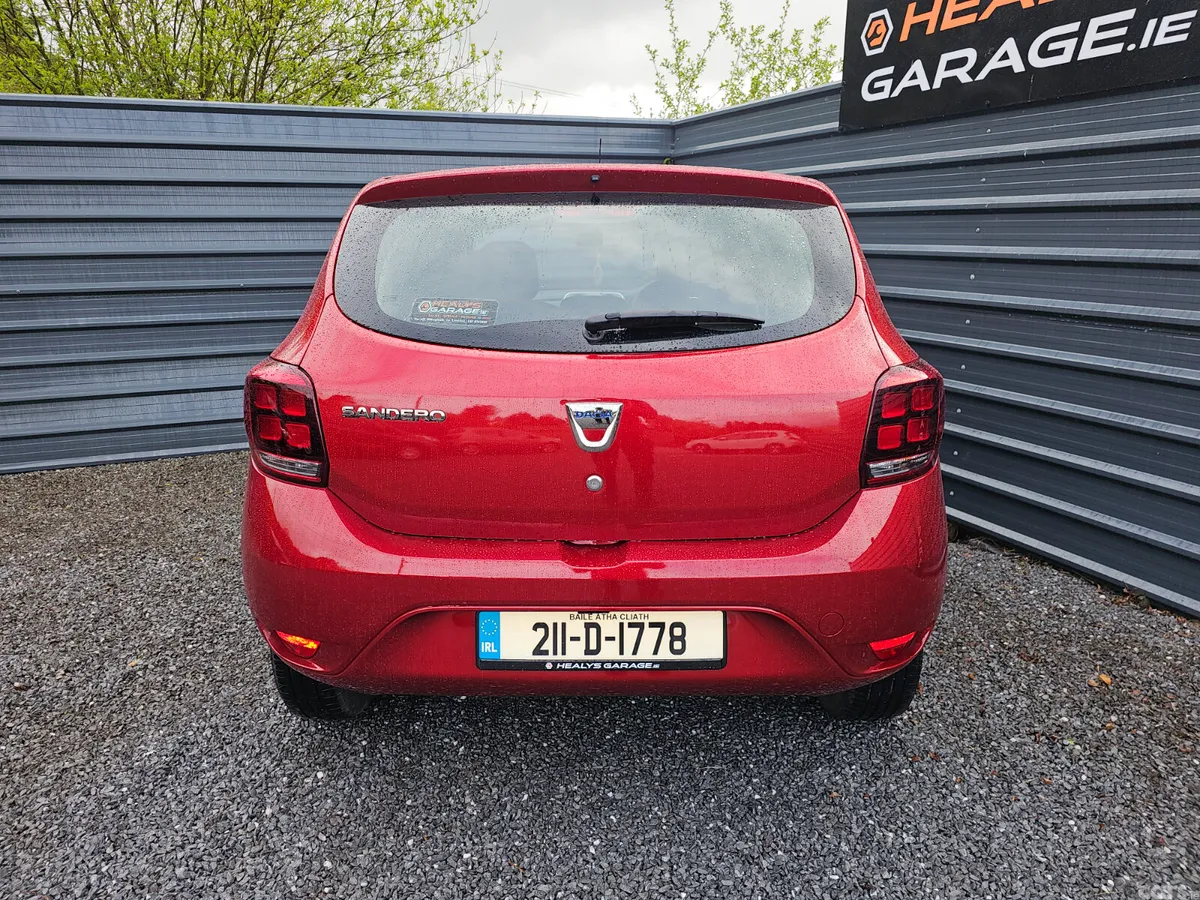 Dacia Sandero Hatchback, Petrol, 2021, Red